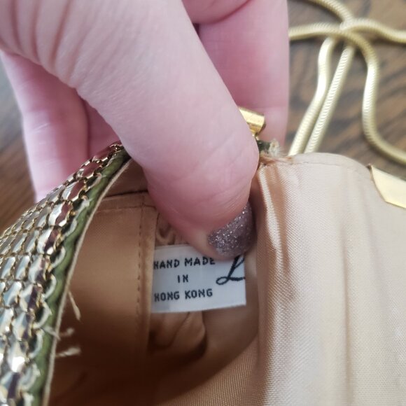 Vintage La Regale Hong Kong Glamorous Gold Metal Mesh Crossbody Bag Purse - Picture 6 of 8